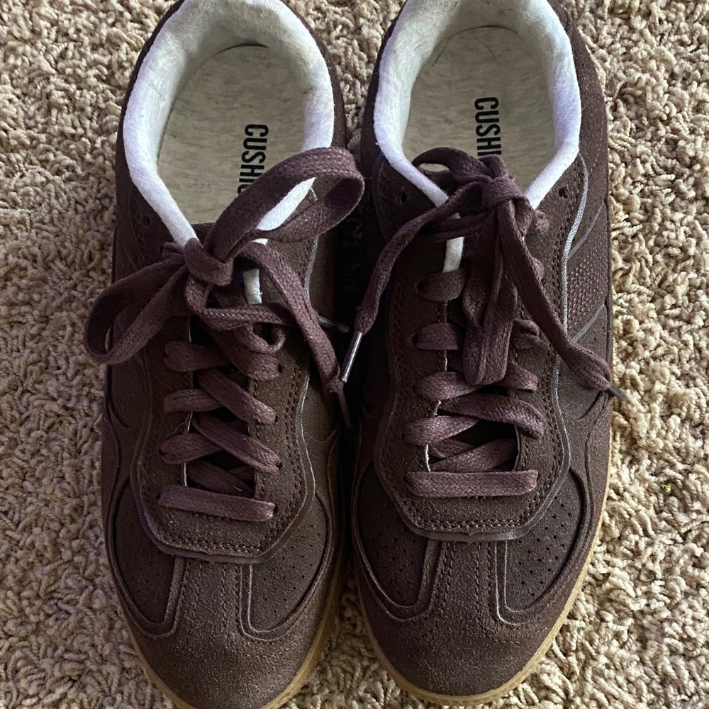 Brown women’s sneakers